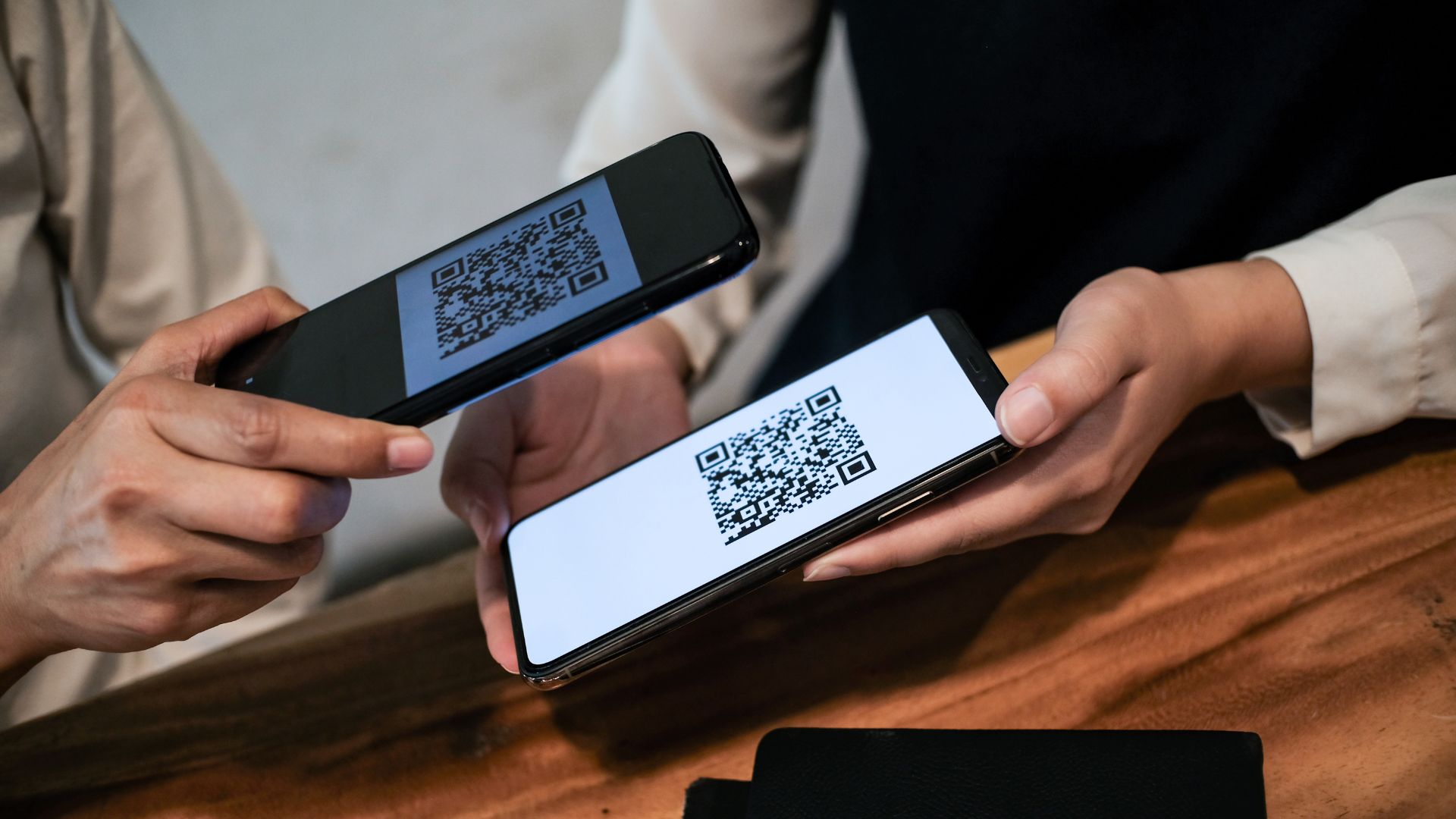 Enhancing User Experience with Reality QR Code
